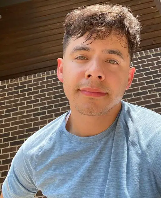 David Arculeta tried suppressing sexuality by gettting married.