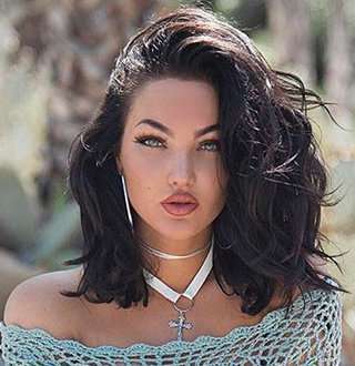 Know Natalie Halcro’s Baby Daddy, Husband Queries, Plastic Surgery