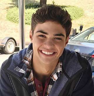 noah-centineo